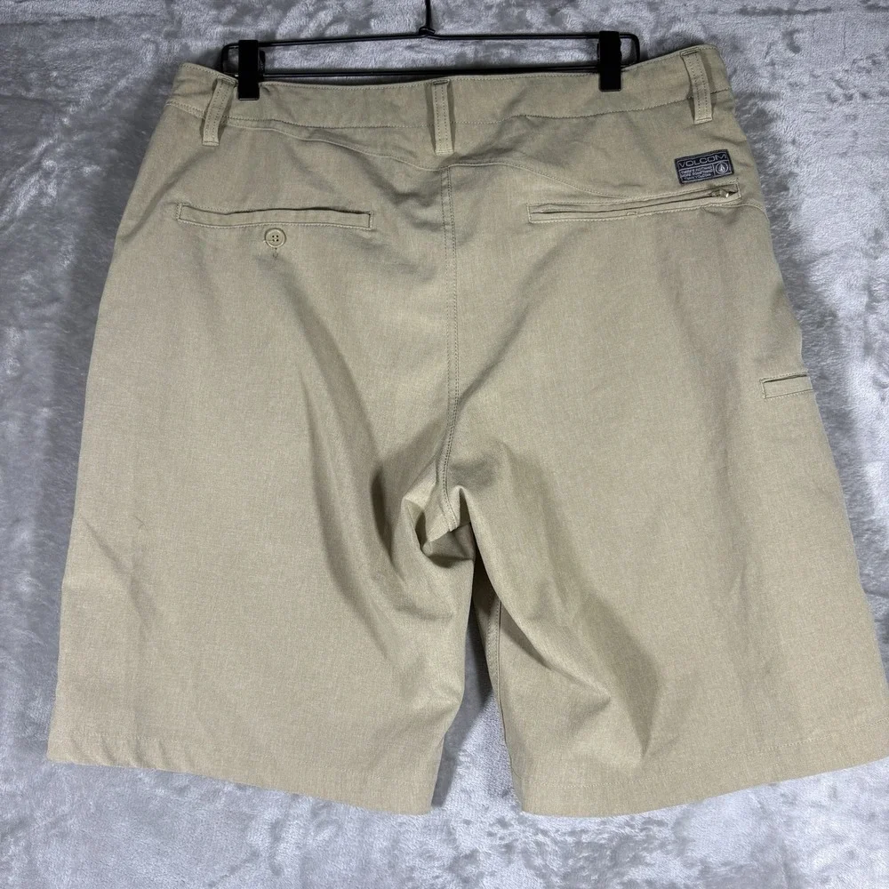 Volcom Men Shorts 36 Khaki Chino Twill Button Zipper Logo Beach Coastal Surfer‎